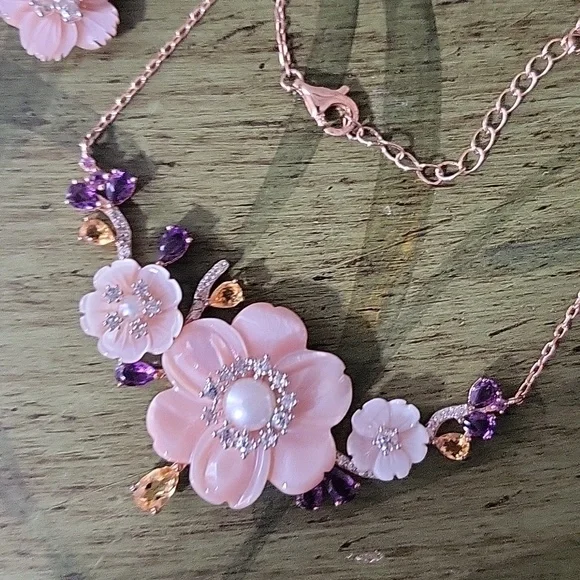 Beautiful Set - Picture 3 of 8